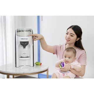 Máy pha sữa cao cấp Tiny Baby Formula - Nhật Bản