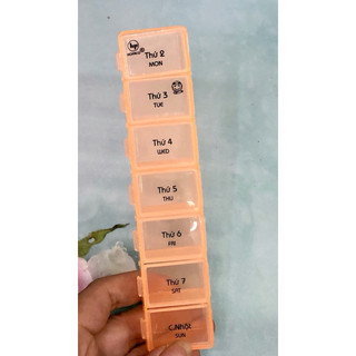 Hộp chia thuốc 7 ngăn ( 7 ngày )