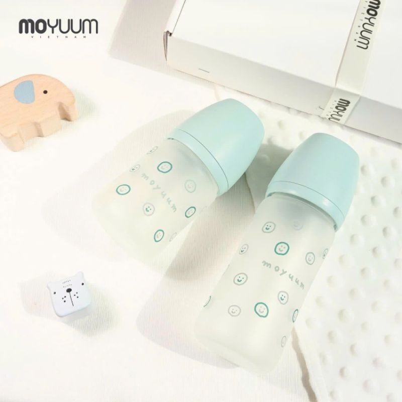Bình sữa Moyuum thủy tinh tráng silicone