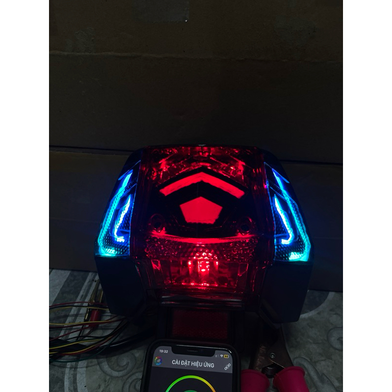 Đèn hậu audi xe wave Blade Đổi màu qua app điện thoại-lắp đặt như zin-siêu đẹp