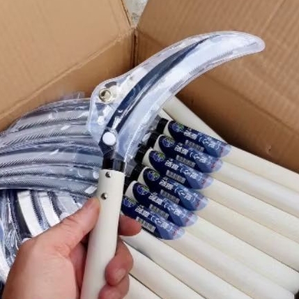✂️🌳 Liềm cắt cỏ, bầu rễ.