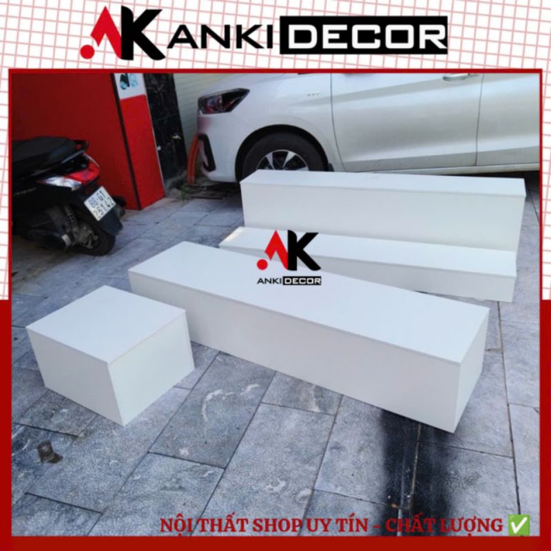 Bục gỗ manocanh, bục gỗ trắng, bục manocanh, bục trưng bày sản phẩm kích thước theo yêu cầu Anki Dec