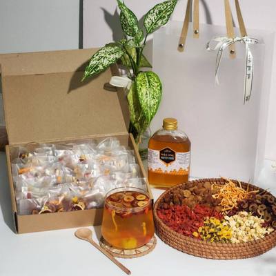 Hộp quà trung thu Trà Saffron Lục Vị kêt hợp với đông trùng và các loại thảo mộc