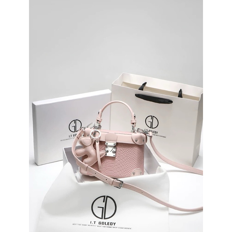 𝐍.𝐇 - 𝐔𝐋𝐙𝐙𝐀𝐍𝐆 𝐂𝐋𝐎𝐒𝐄𝐓 : Túi Xách  IT GDLEDY  THIẾT KẾ  Full hộp + túi quà