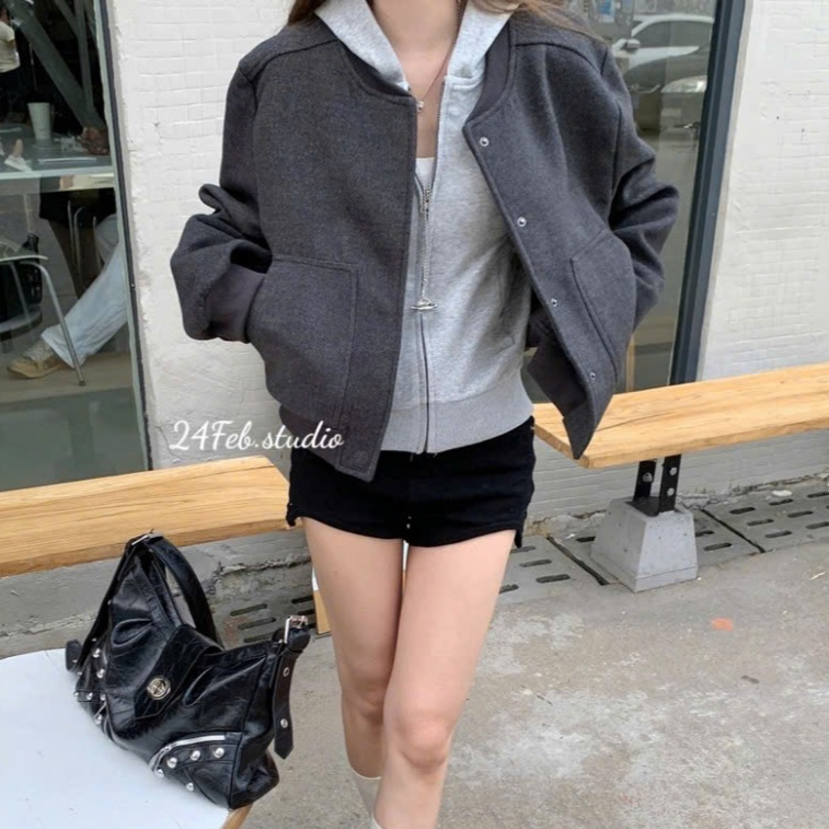 Áo khoác bomber nữ dạ ép cúc bấm phong cách basic Hàn Quốc 24Febstudio KAH39 | BigBuy360 - bigbuy360.vn
