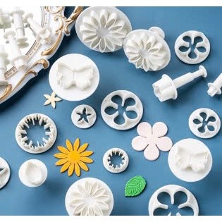 Bộ cutter 33 món làm cookie, tạo hình rau củ, bánh