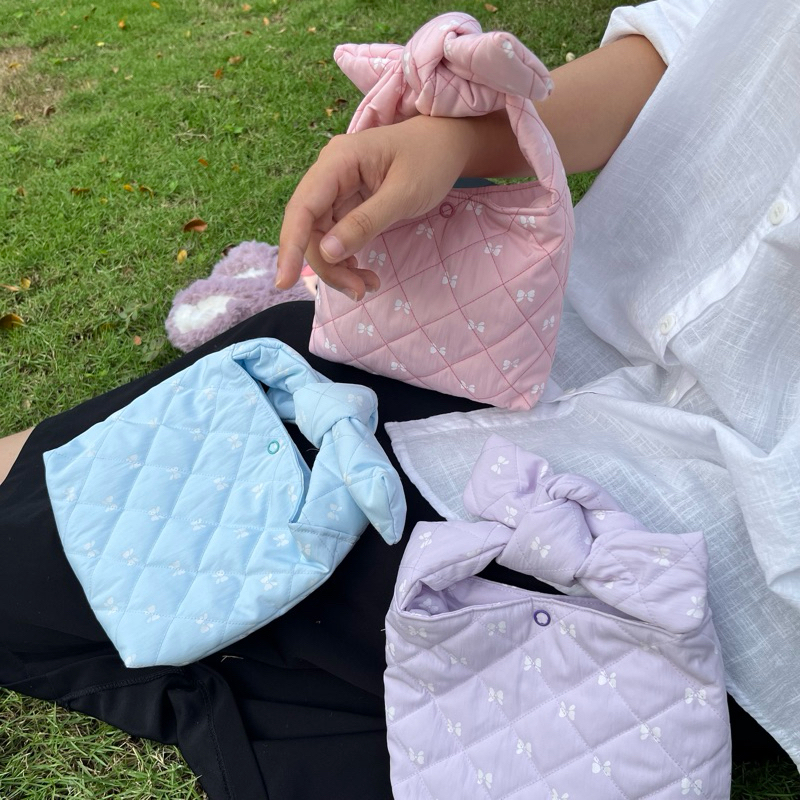 (XẢ HÀNG - NEW) Túi phao chần bông họa tiết nơ nhiều màu size 20x15x5 chất liệu phao Sugary T002