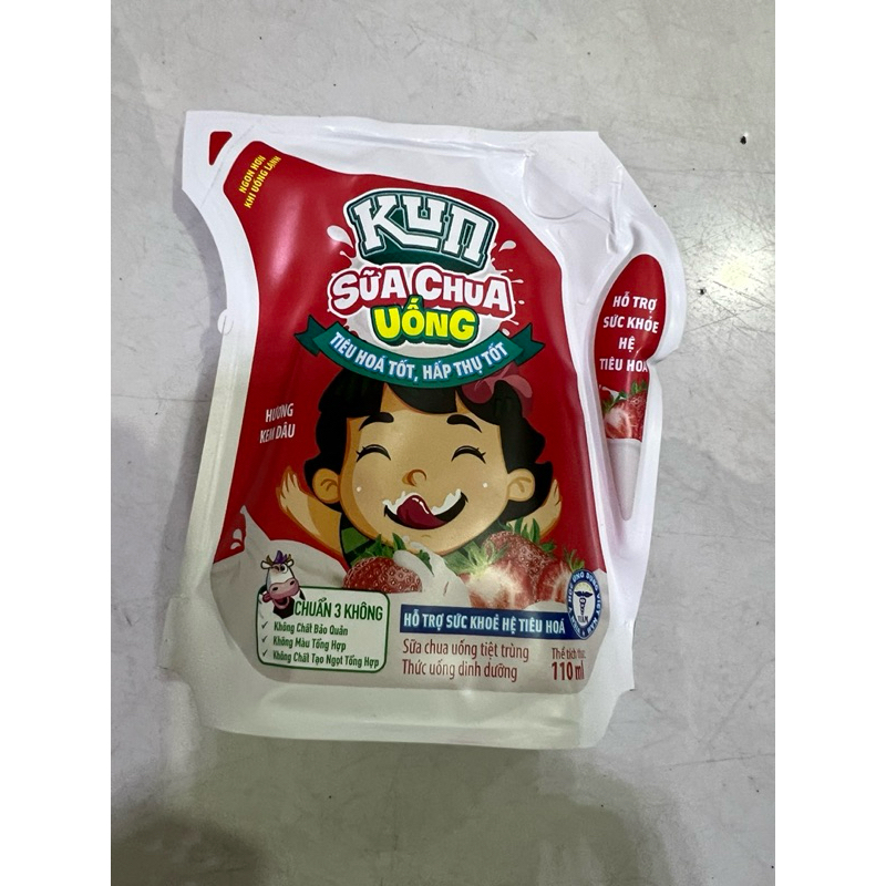 Kun sữa chua hương dâu thùng