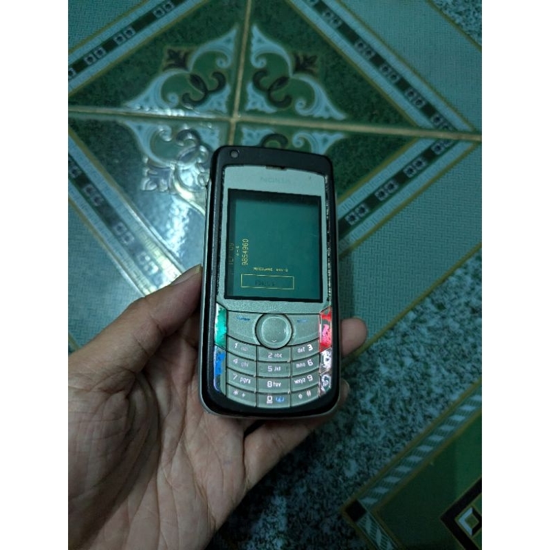 Xác điện thoại Nokia 6681 như ảnh