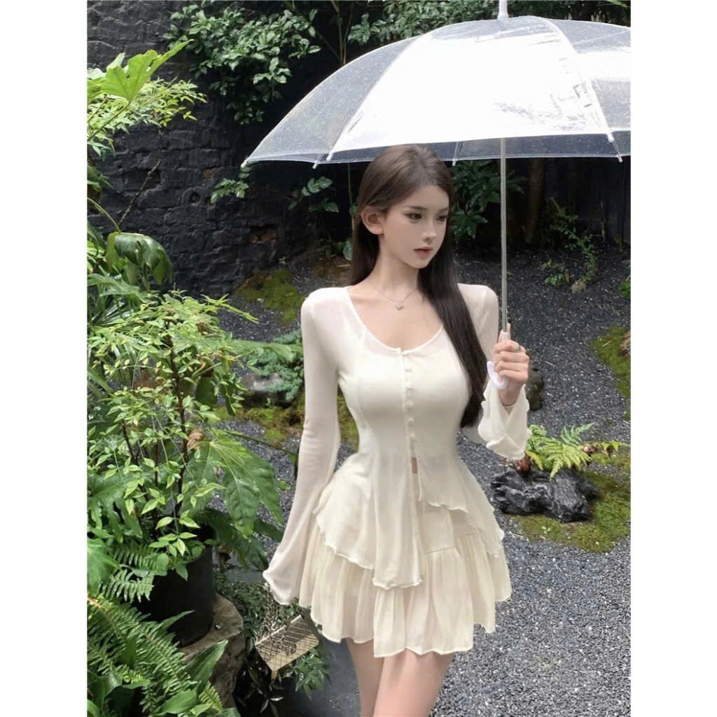 Áo kiểu tiểu thư tay dài ống loe cổ vuông cúc cài  A335 | BigBuy360 - bigbuy360.vn