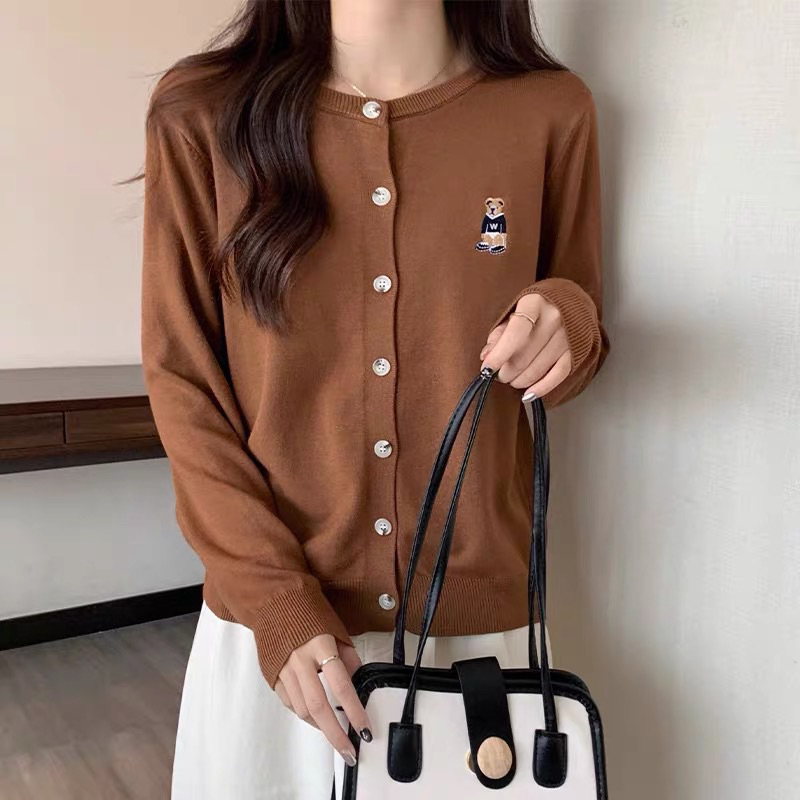 áo len gấu thêu