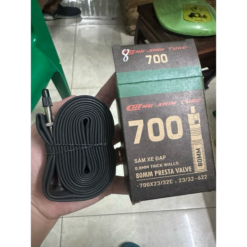 ruột xe đạp chengshin VN 700 x 23/32c van xe đạp 8f
