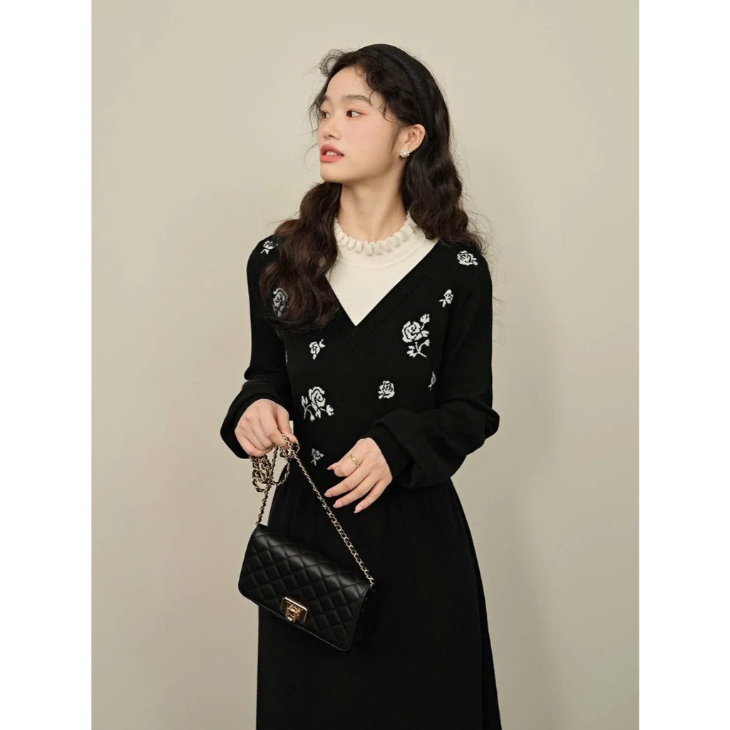 [SẴN S] Váy len họa tiết hoa cover Kuose