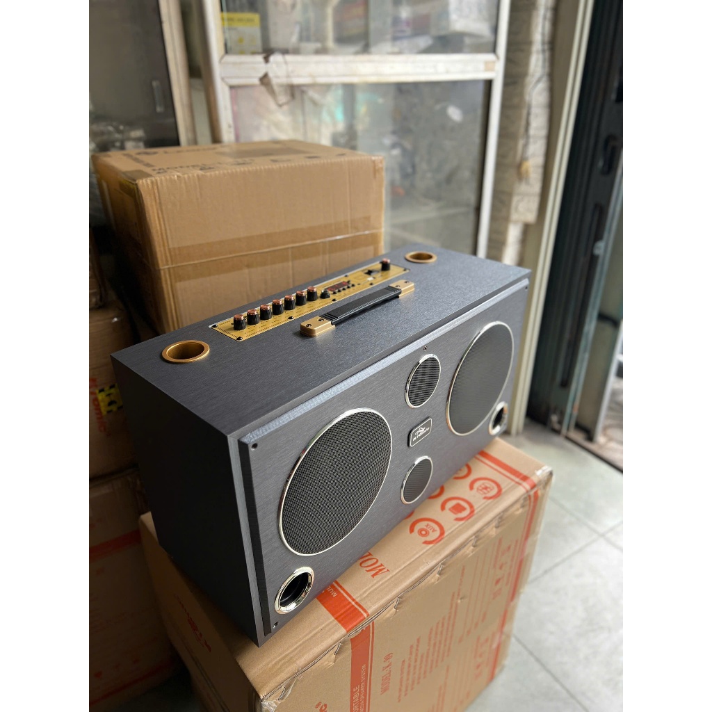 Loa di động KIOMIC K8012: 2 Bass, 1 Treble, 1 Mid + 2 Mic Không Dây – Chất Âm Tuyệt Đỉnh