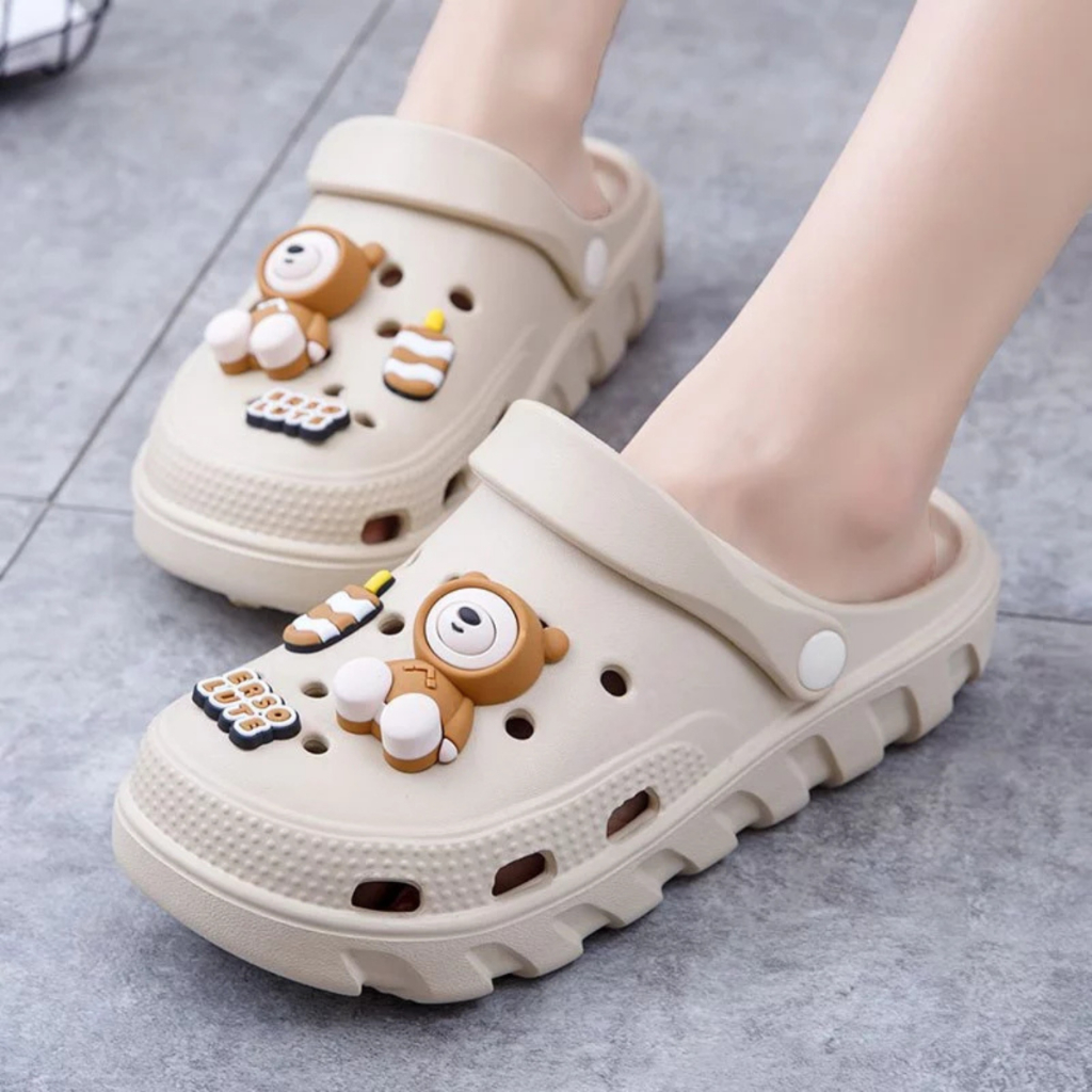 Dép Đi Mưa Kèm Charm Nhẹ Tênh Xinh Xẻo Đà Nẵng D101