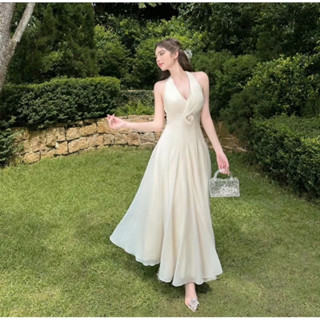  Váy Tiểu Thư Dáng Dài Cổ Yếm Hoa Eo Xinh Xắn Buny Dress 