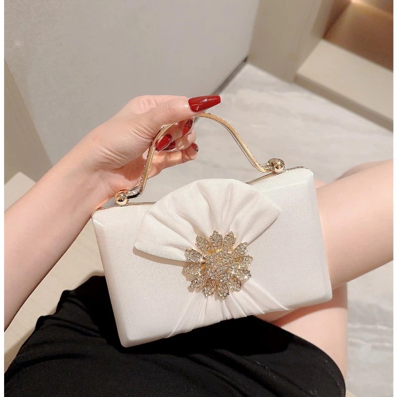 Clutch túi xách tay nữ Nơ đính đá hoa tiểu thư quý phái CQU26 Mun Store 94