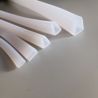 Gioăng xilicon chữ U, ron chữ U làm kín các khe hở của viền cửa kính, chịu nhiệt độ cao chống va đập