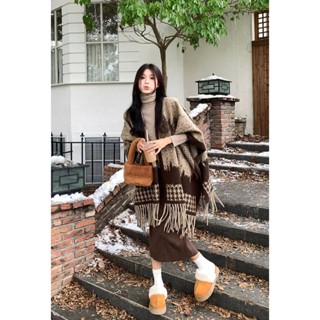  Áo choàng len kết hợp khăn choàng tua rua 2 mặt chất len dày họa tiết caro Vintage 2024 cho nữ 