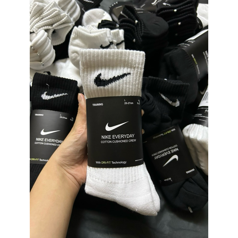 tất nike drifit