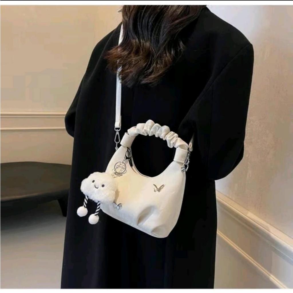 (Tặng Charm) Túi Xách Nữ Quai Rúm Đính Phụ Kiện Xinh Sắn Cầm Tay Đeo Chéo CUN444 | BigBuy360 - bigbuy360.vn