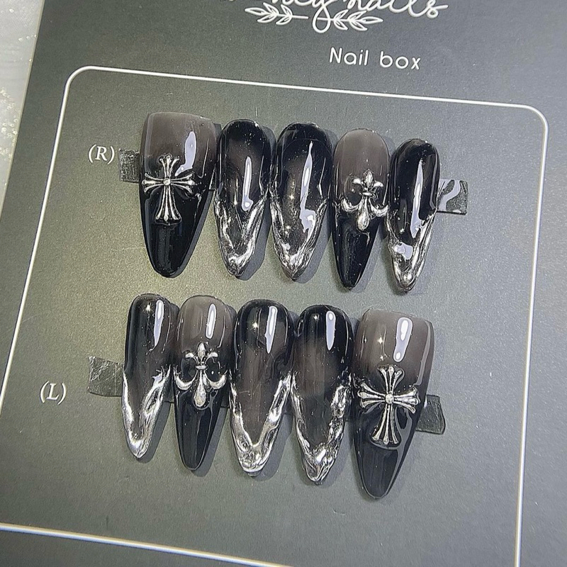 Nail box thiết kế móng úp cá tính ( HOẢ TÔC HCM ) B122