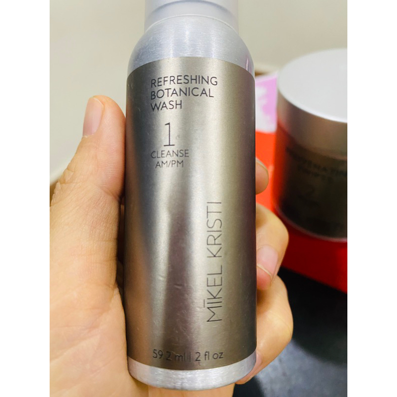 sữa rửa mặt Refreshing Botanical Wash cho da mụn 59ml Mikel Kristi