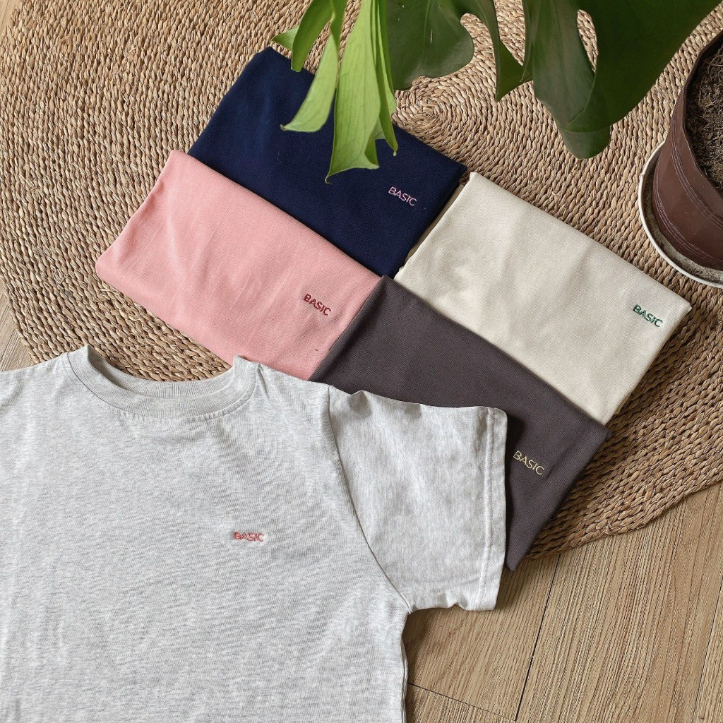 Áo thun tay ngắn MADE BY MUM thêu chữ Basic