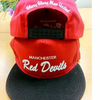 Mũ snapback MU