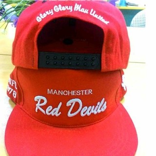 Mũ snapback MU