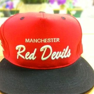 Mũ snapback MU