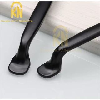 Tay nắm tủ sơn đen L2080