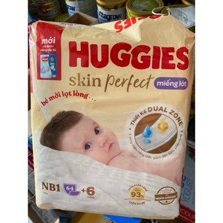  Mẫu mới -Miếng lót sơ sinh huggies Newborn 1 64miếng  ,Newborn 2 40 miếng . 