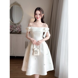 Váy thiết kế tafta trễ vai dáng xòe kèm tag cài nơ, Đầm thiết kế chiết eo phong cách tiểu thư chuẩn form cao cấp