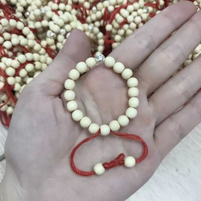 vòng dâu tằm cho bé