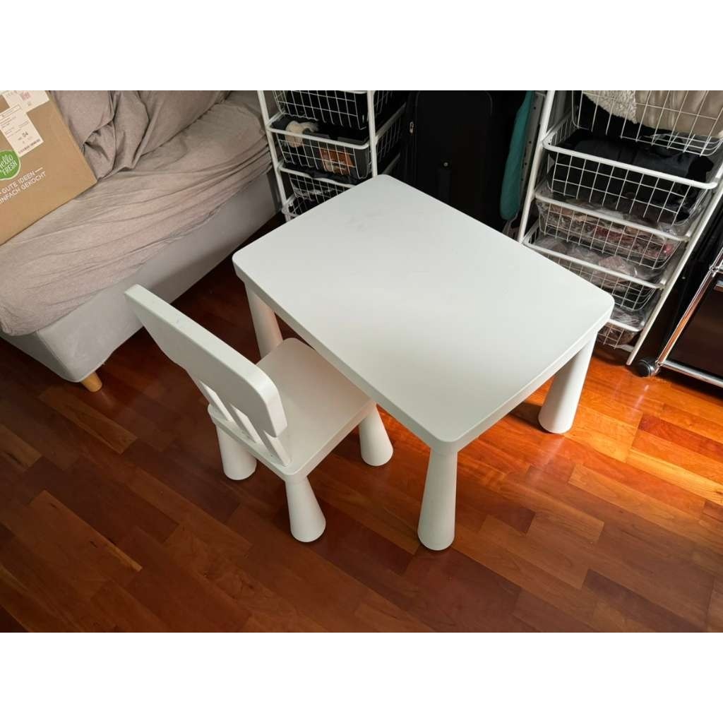 Bàn trẻ em Ikea Mammut