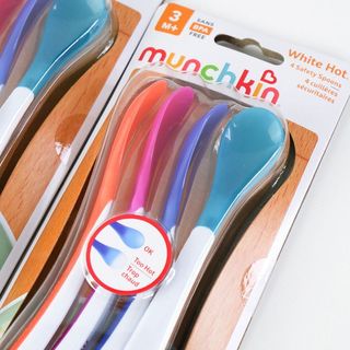 Set 4 thìa mềm báo nóng MUNCHKIN cho bé từ 3 tháng