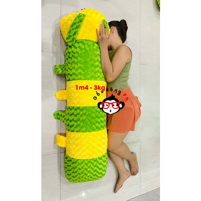 Gấu bông con sâu khổng lồ