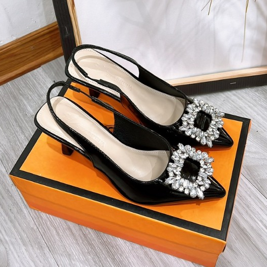 Giày Cao Gót Nữ 7 Phân Chất Liệu Da Mềm 2 Lớp Xịn Xò Gắn Đá Rôbii Sang Xinh Chuẩn Size