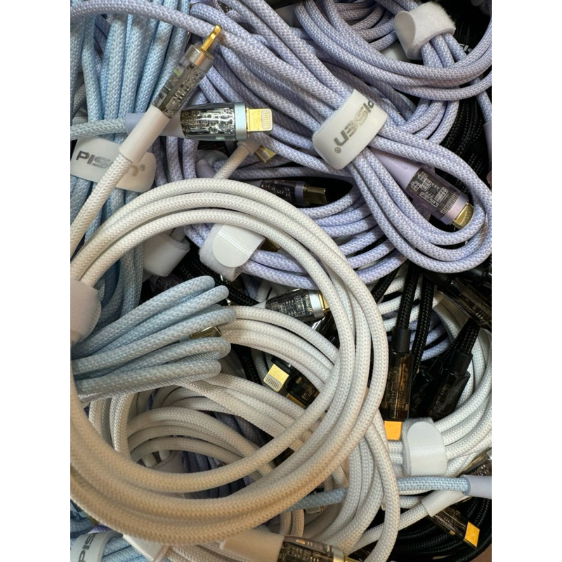 Cáp sạc nhanh C to L pisen ( hàng mới 100% nobox )