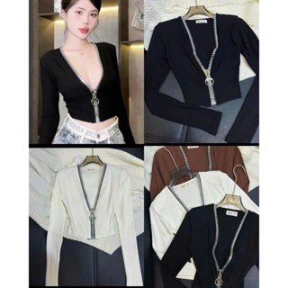 ÁO TAY DÀI croptop ôm, cổ V kèm dây kéo siêu lớn, chất borrip cotton, 3 màu ( nâu, đen, trắng) thời trang. Women