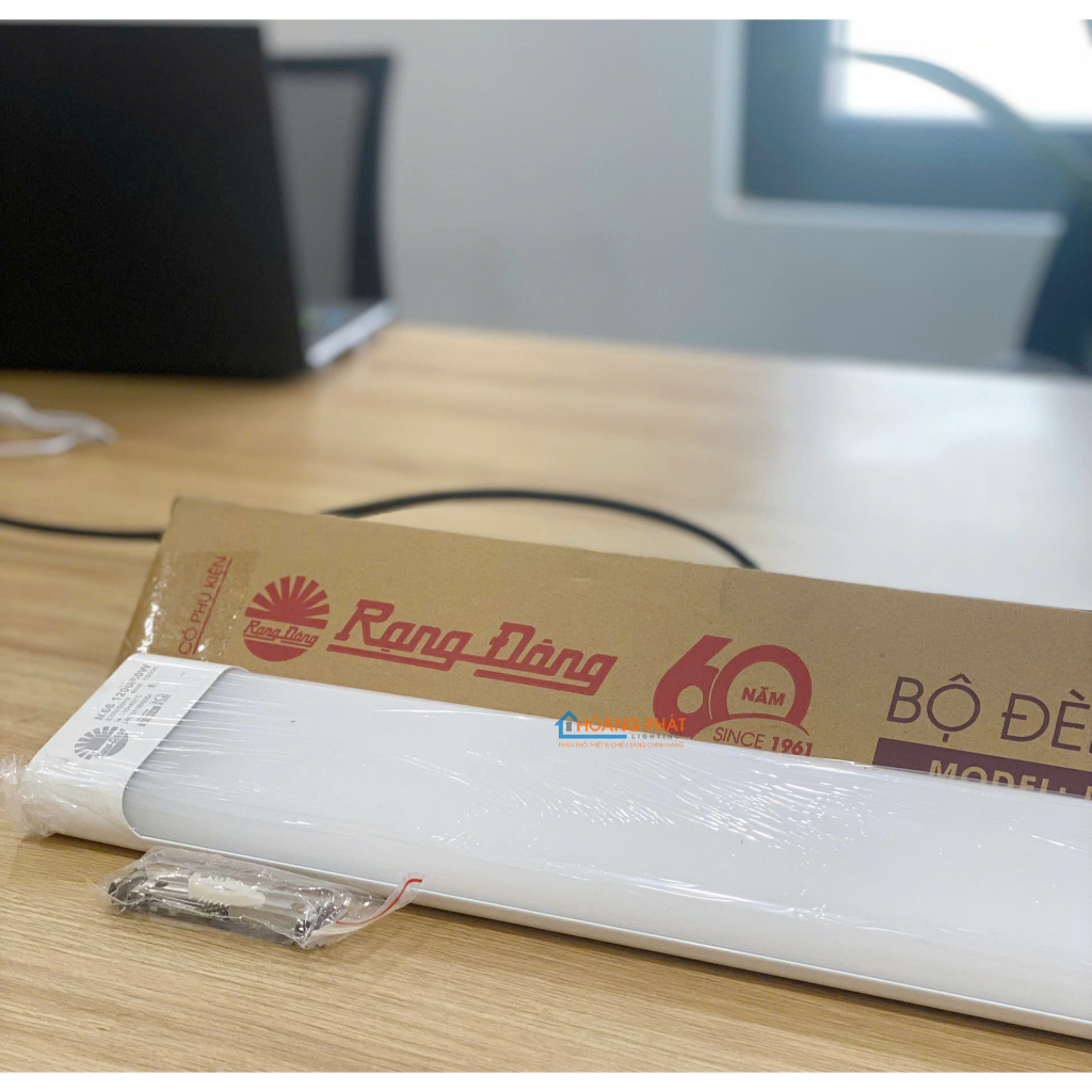 Đèn led bán nguyệt 60W M66 1m2 Rạng Đông