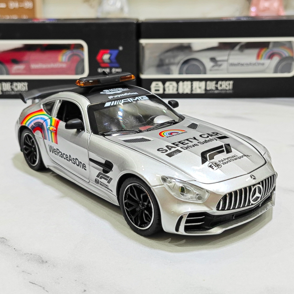 Xe mô hình kim loại siêu xe Mercedes GTR AMG TẶNG KÈM BIỂN SỐ tỉ lệ 1:24