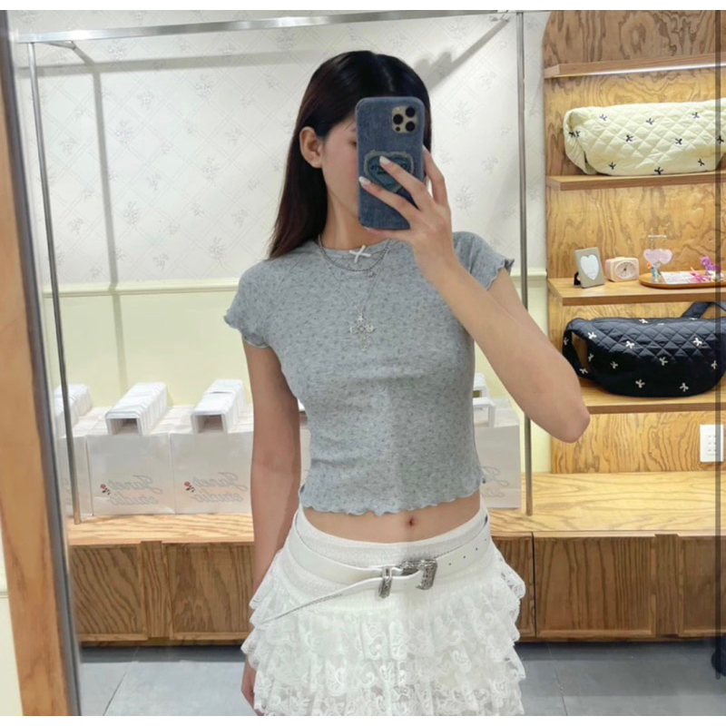 PASS Áo Janet studio áo thun tay con hoa nhí xám