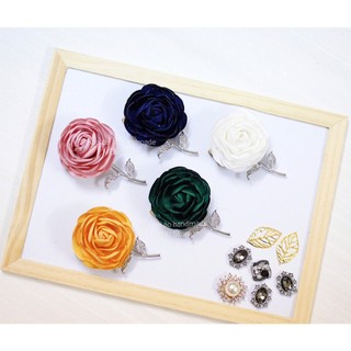 Cài áo hoa hồng cánh lụa cành đá cao cấp (size 5.5 cm)