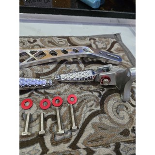  Bộ gác chân Malay + pát pô 10li gắn Ex150 Sonic tặng kèm ốc long đền đỏ 