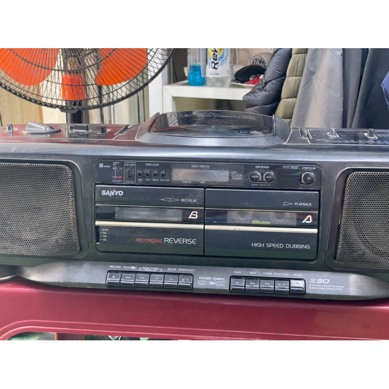 Đài Cổ Sanyo Z30 ( Radio, Cassette, Aux) tặng băng Trường Vũ