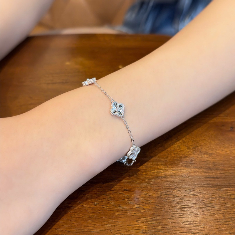 Lắc tay bạc nữ cỏ 4 lá sang trọng - Trang sức MINA JEWELRY