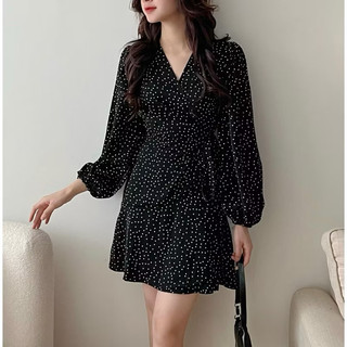 Váy bi cổ V tay bồng đai eo