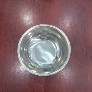 Chén inox dùng trong y tế